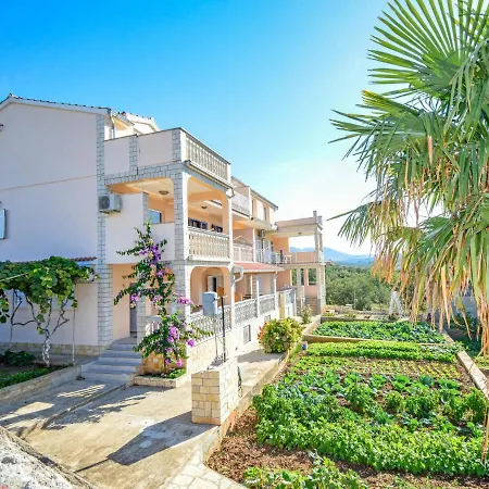 Apartment Ivana I Martina-1 Grebastica